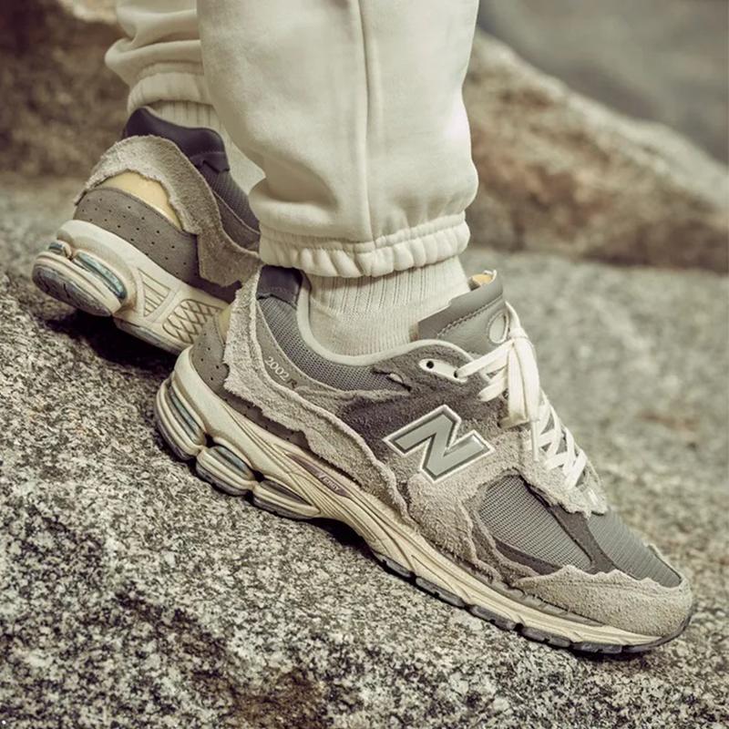 New Balance 2002 Raincloud