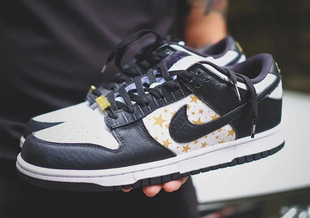 Supreme x Nike SB Dunk