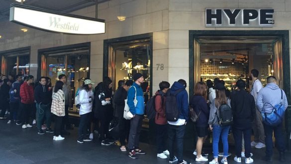 Queueing sneakers