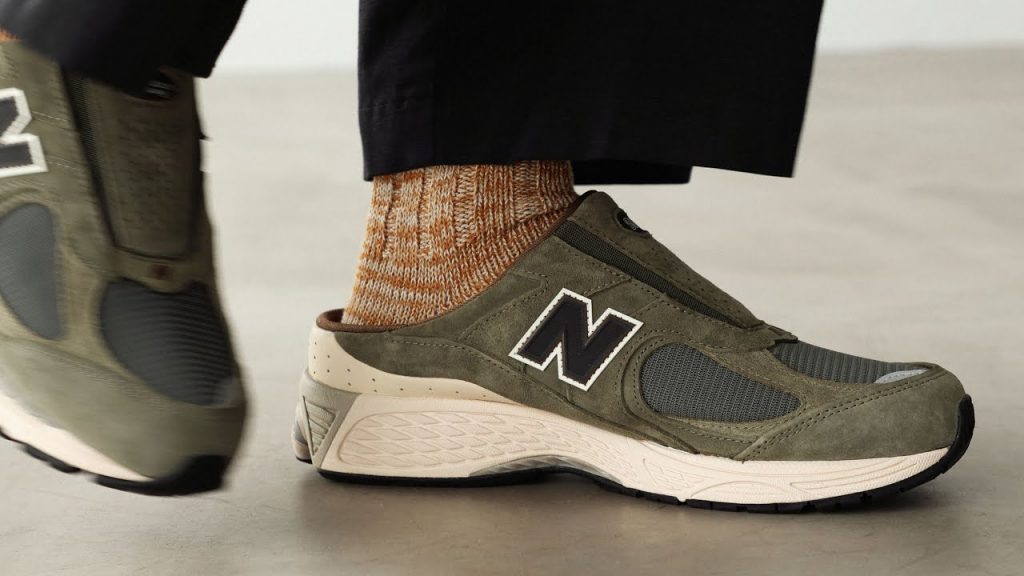 New Balance Mule