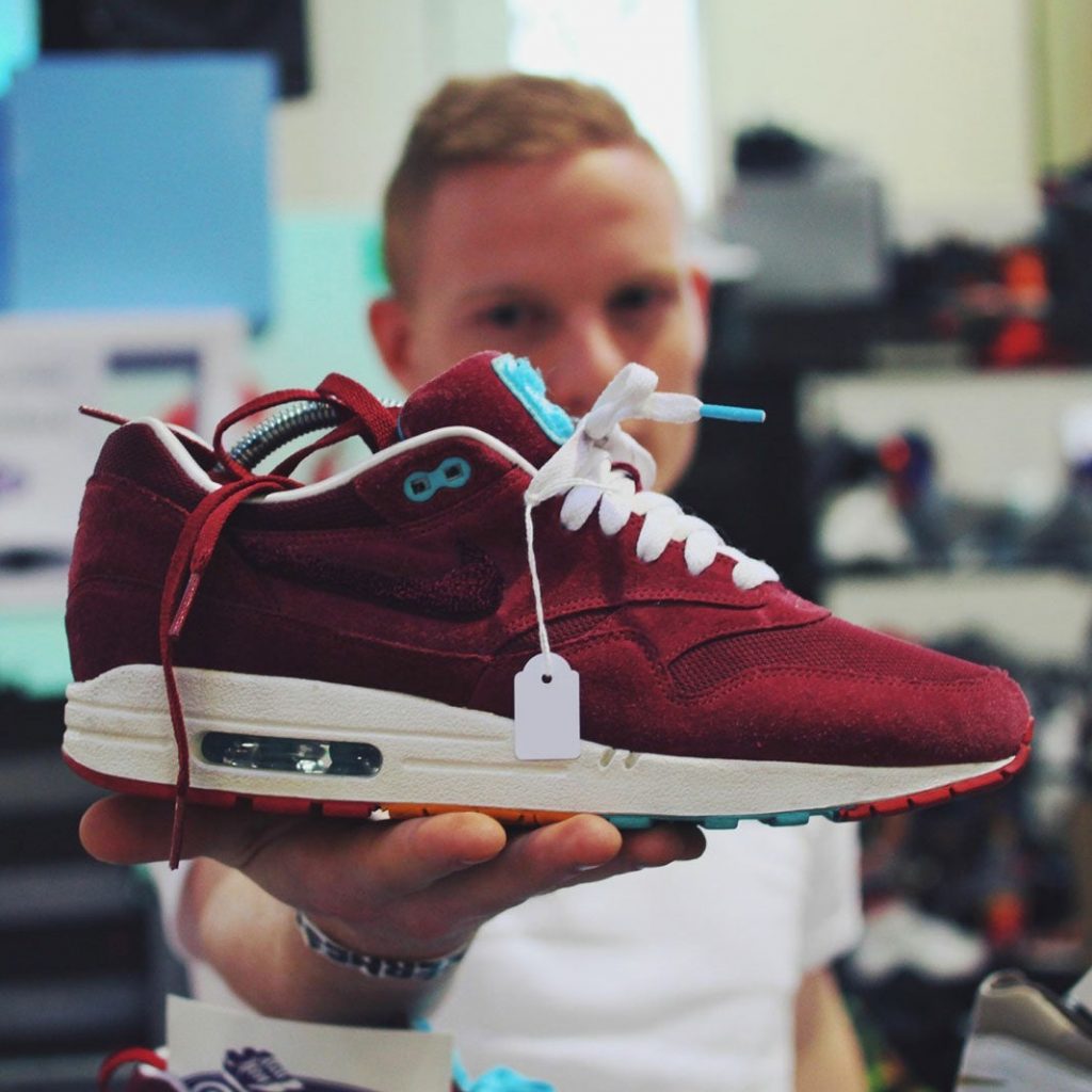Cleaning Shoe tree