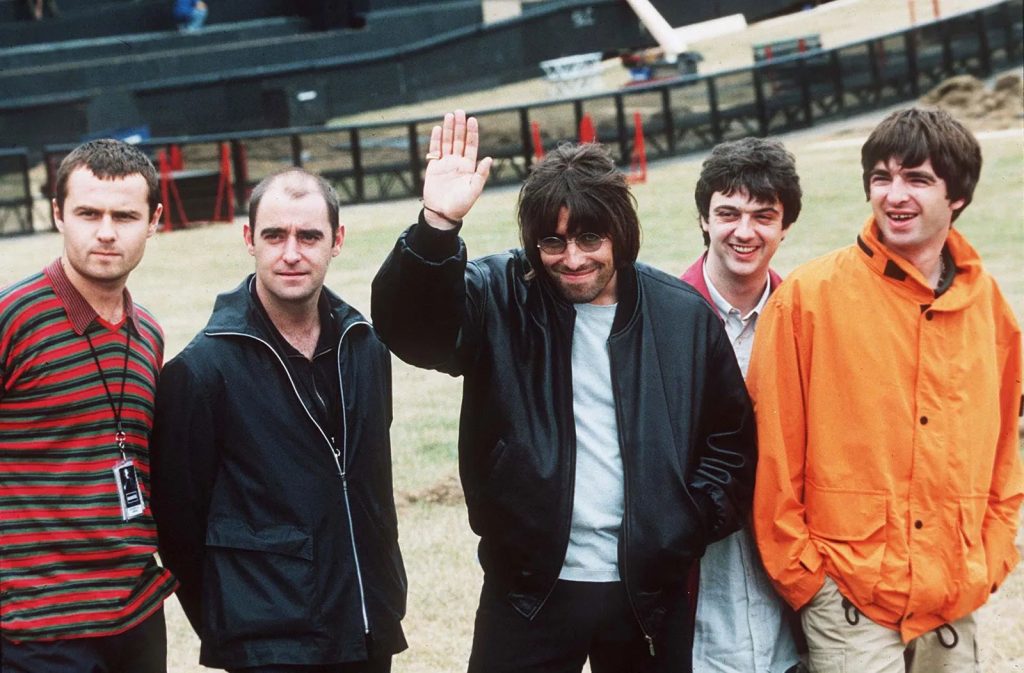 Oasis fashion style