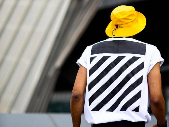 Off White Diagonal Stripes or Lines