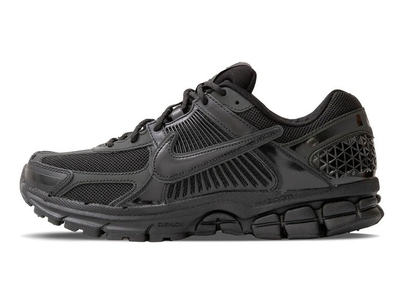 Nike DSM x Vomero 5