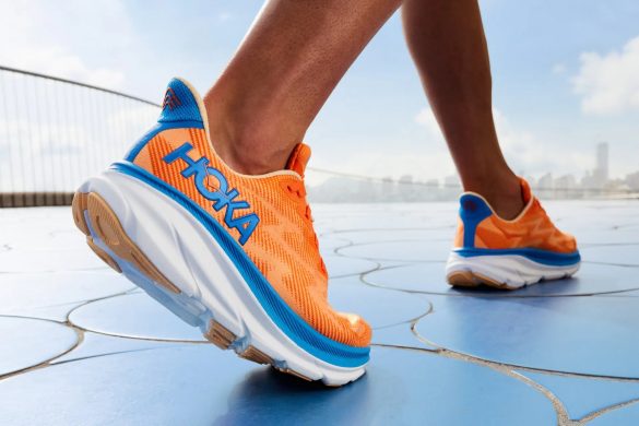 Hoka Clifton 9 on foot