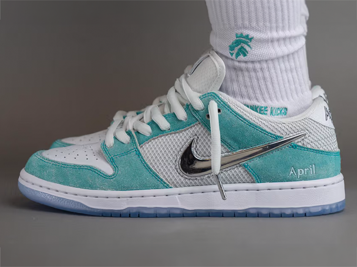 Nike SB Dunk April