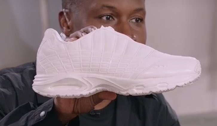 Kids of immigrant x Air Max Sunder Sample