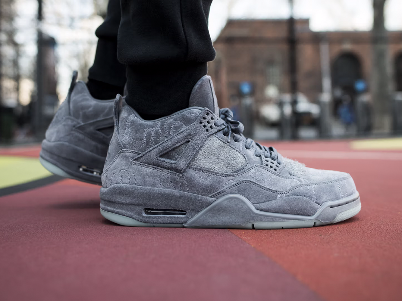 Jordan 4 KAWS