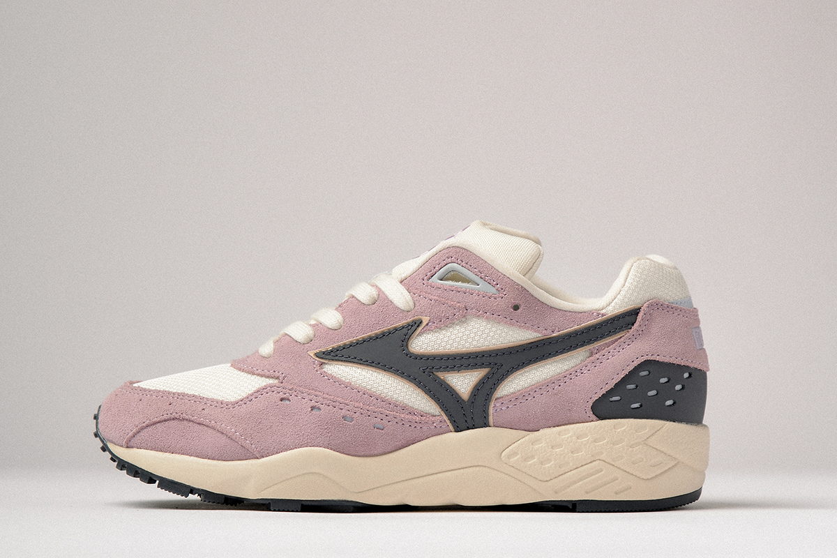 Mizuno Contender