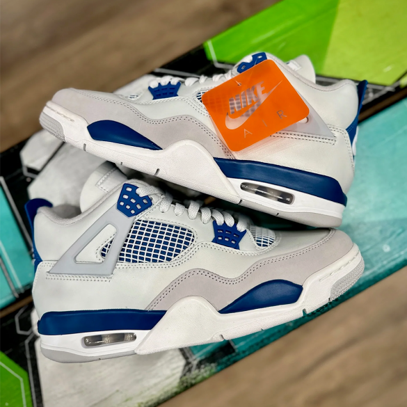 Air Jordan 4