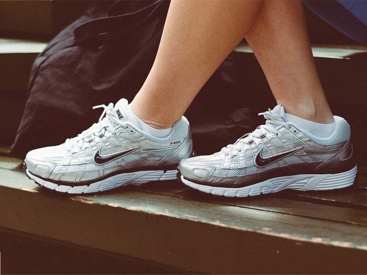 P6000 on foot Silver