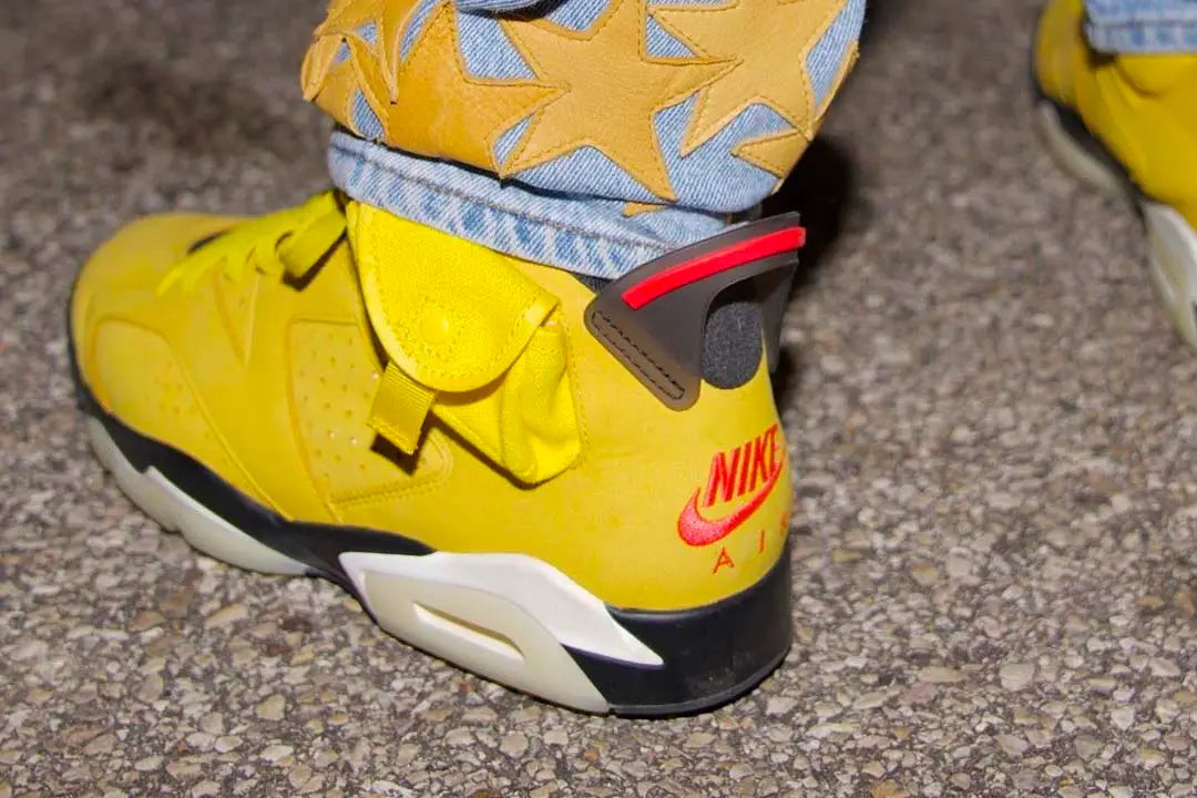 Jordan 6 Travis Scott