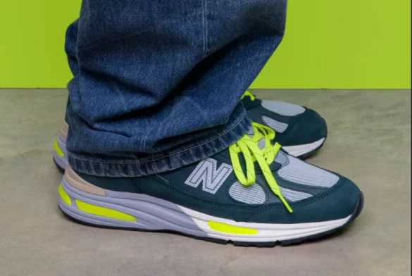 Patta New Balance 991V2 on foot